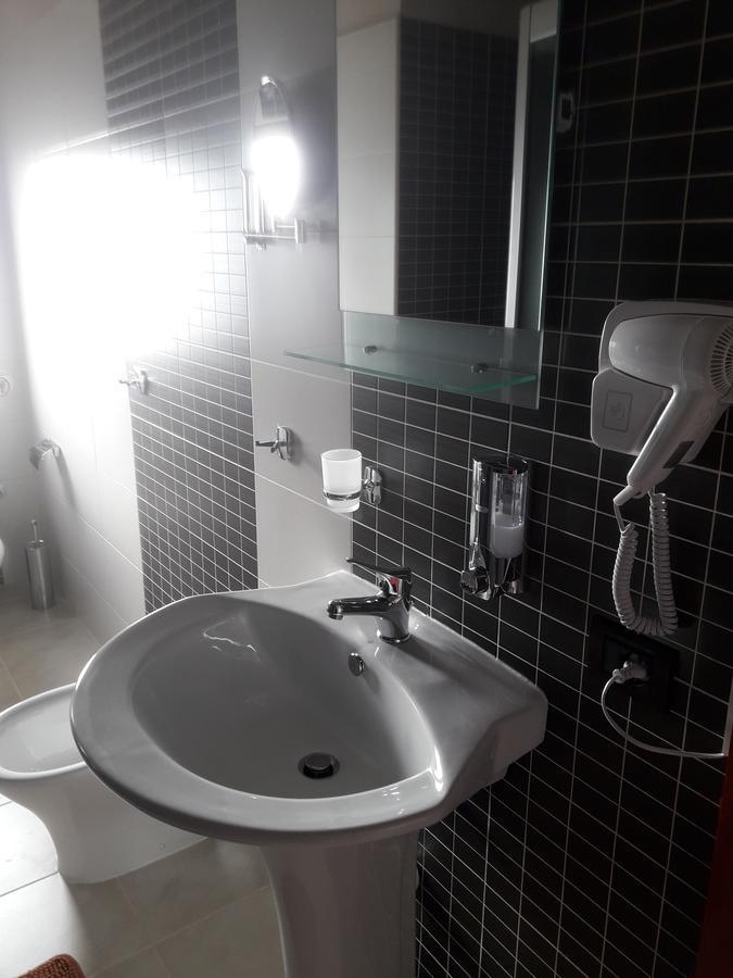 Hotel Vila Mano コルチャ エクステリア 写真
